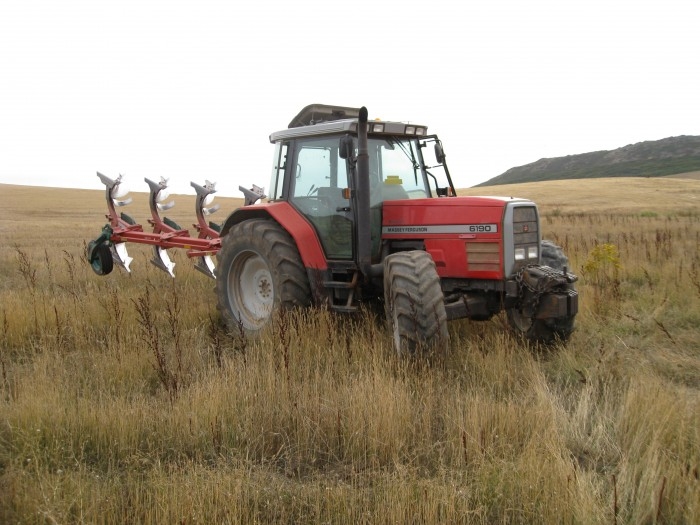 agricultura campo tractor-700x525