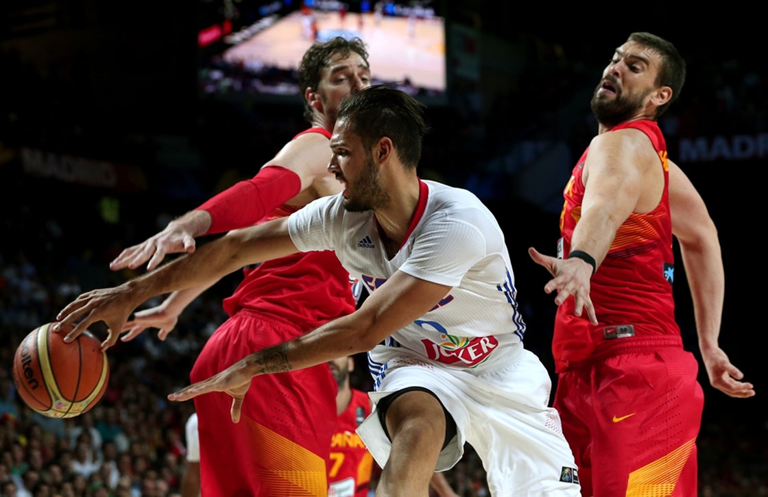 los hermanos gasol con evan fournier