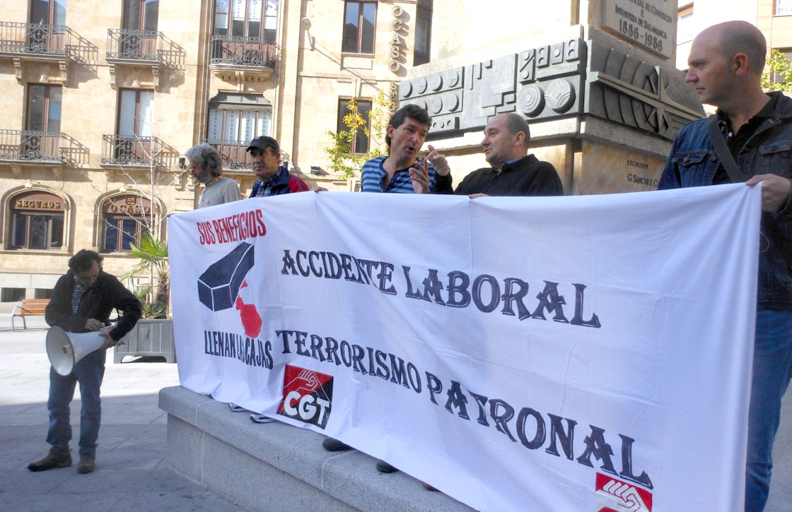 La CGT protestó este miércoles por la siniestralidad laboral.