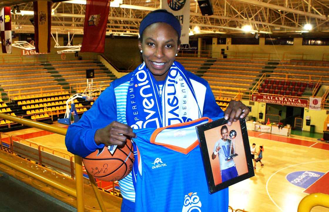 shay murphy rifa solidaria pyfano avenida