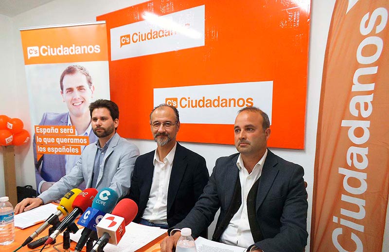 ciudadanos alejandro gonzalez luis fuentes y david castaño