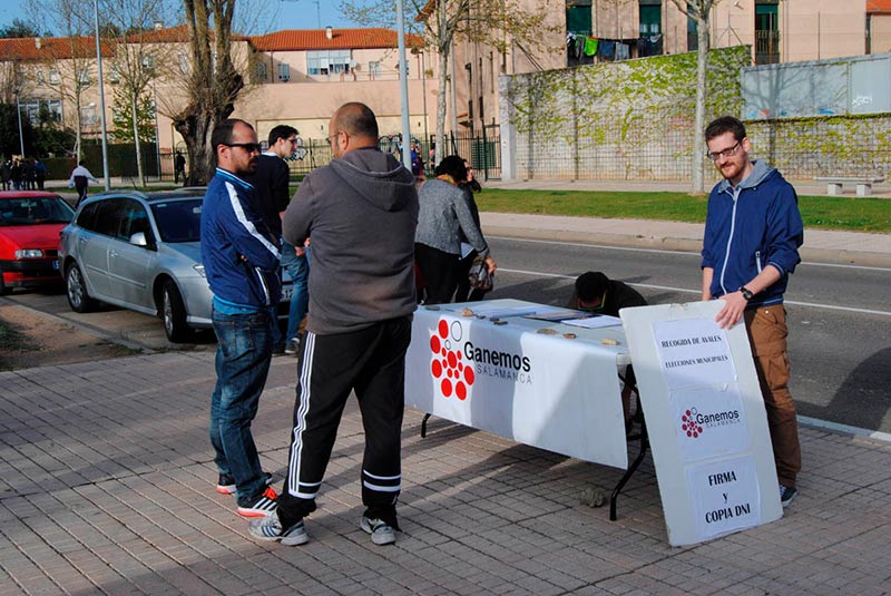 Ganemos recogida de firmas