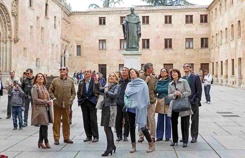 Los miembros del Consejo de Administración de IBERDROLA USA visitan la USAL