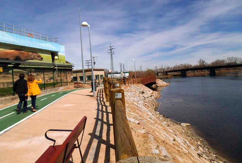 paseo fluvial rio tormes ribera