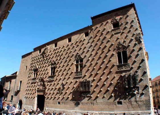 historia de la Casa de las Conchas de Salamanca