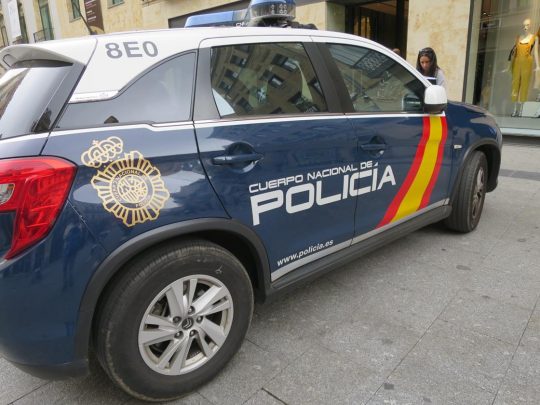 policia nacional coche plaza liceo