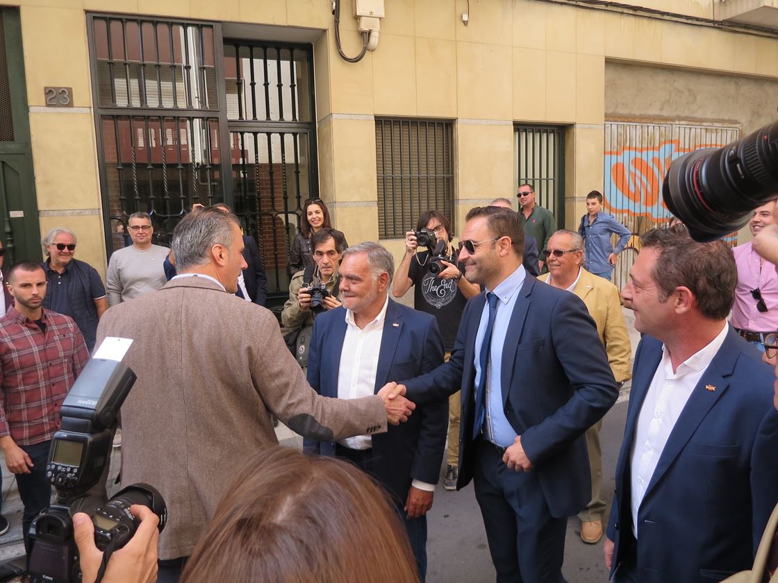 Javier Ortega Smith acudió a la inauguración de la sede de Vox en Salamanca.