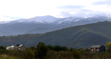 César Sánchez / ICAL Primera nevada del otoño en las montañas del Bierzo
