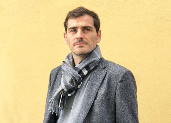 Iker Casillas visita La Alberca. Foto. Instagram.