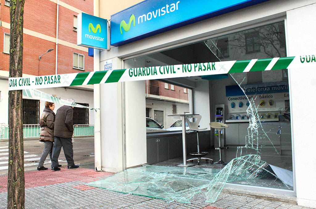 Vicente / ICAL Entran a robar por el método del alunizaje en un establecimiento de Ciudad Rodrigo(Salamanca)
