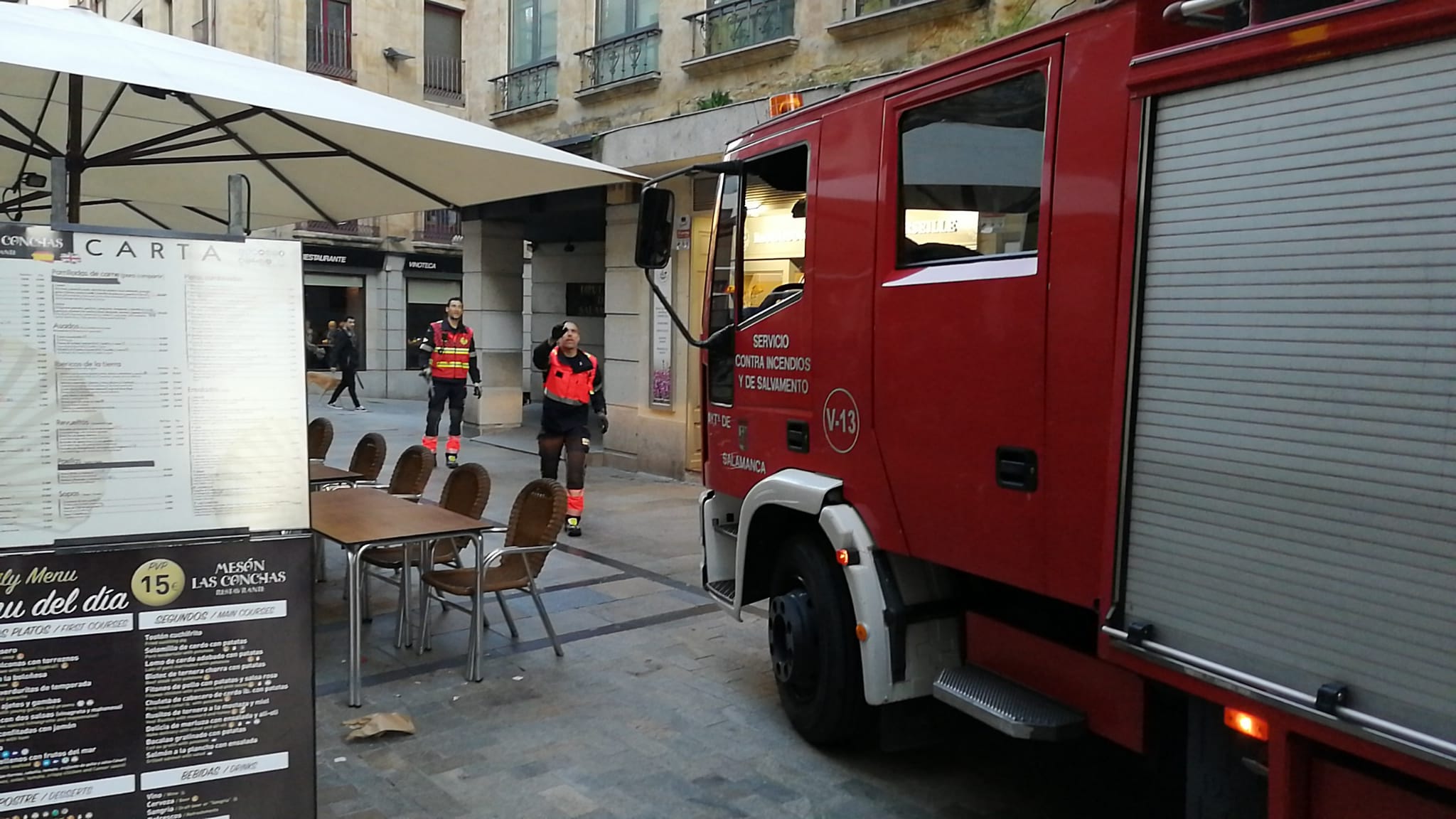 Un camión de Bomberos, en la Rúa.