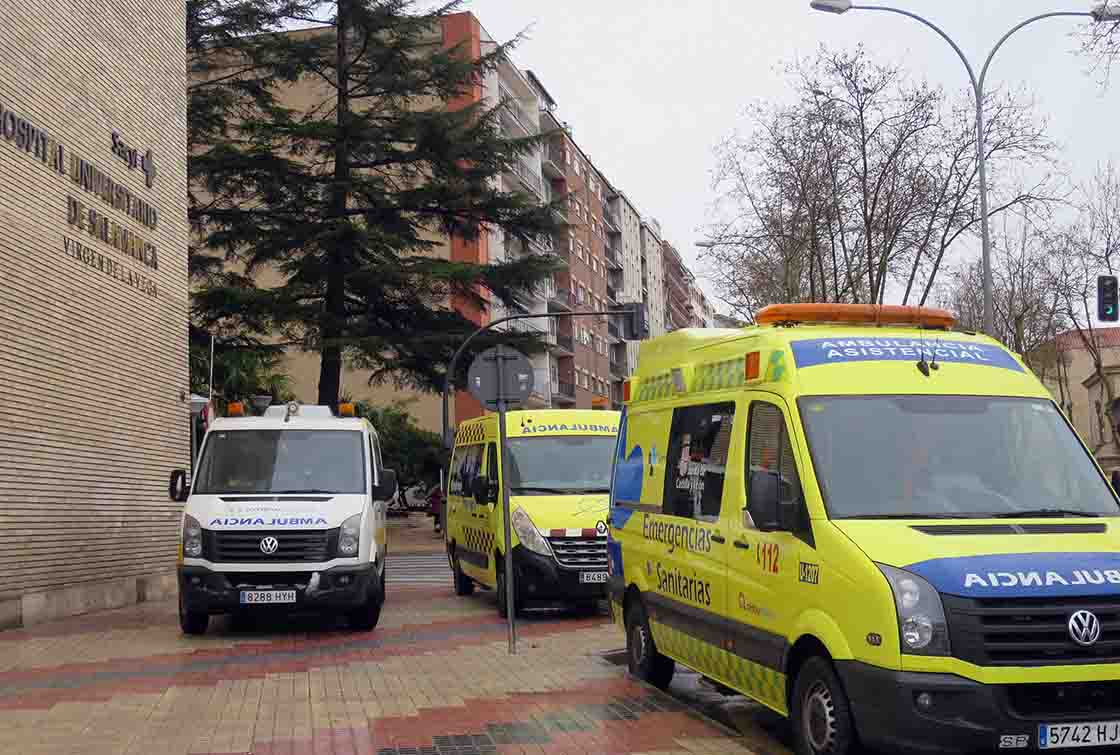 ambulancias hospital virgen vega
