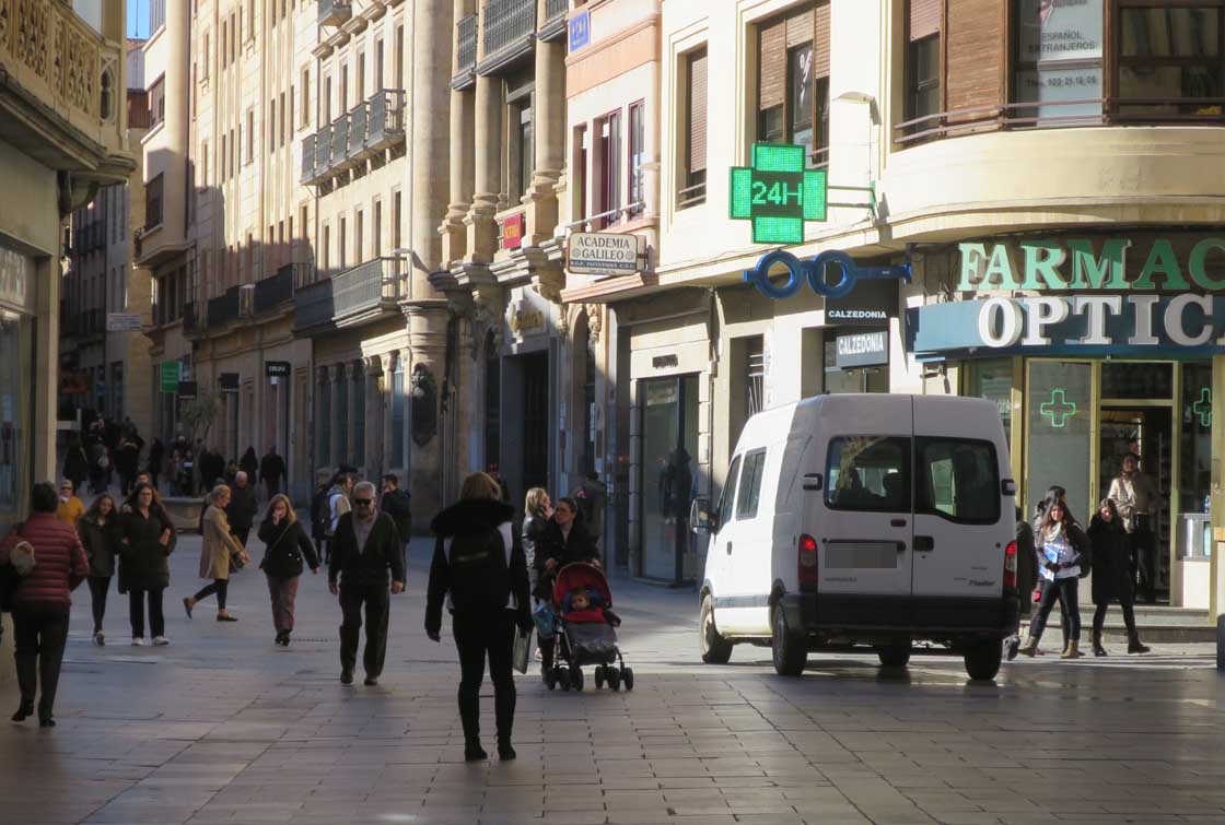 carga descarga zona peatonal