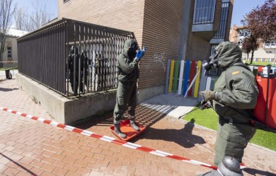 R. Valtero / ICAL . Militares del Regimiento Farnesio 12, de la Brigada Galicia VII realizan labores de desinfección en la provincia de Valladolid