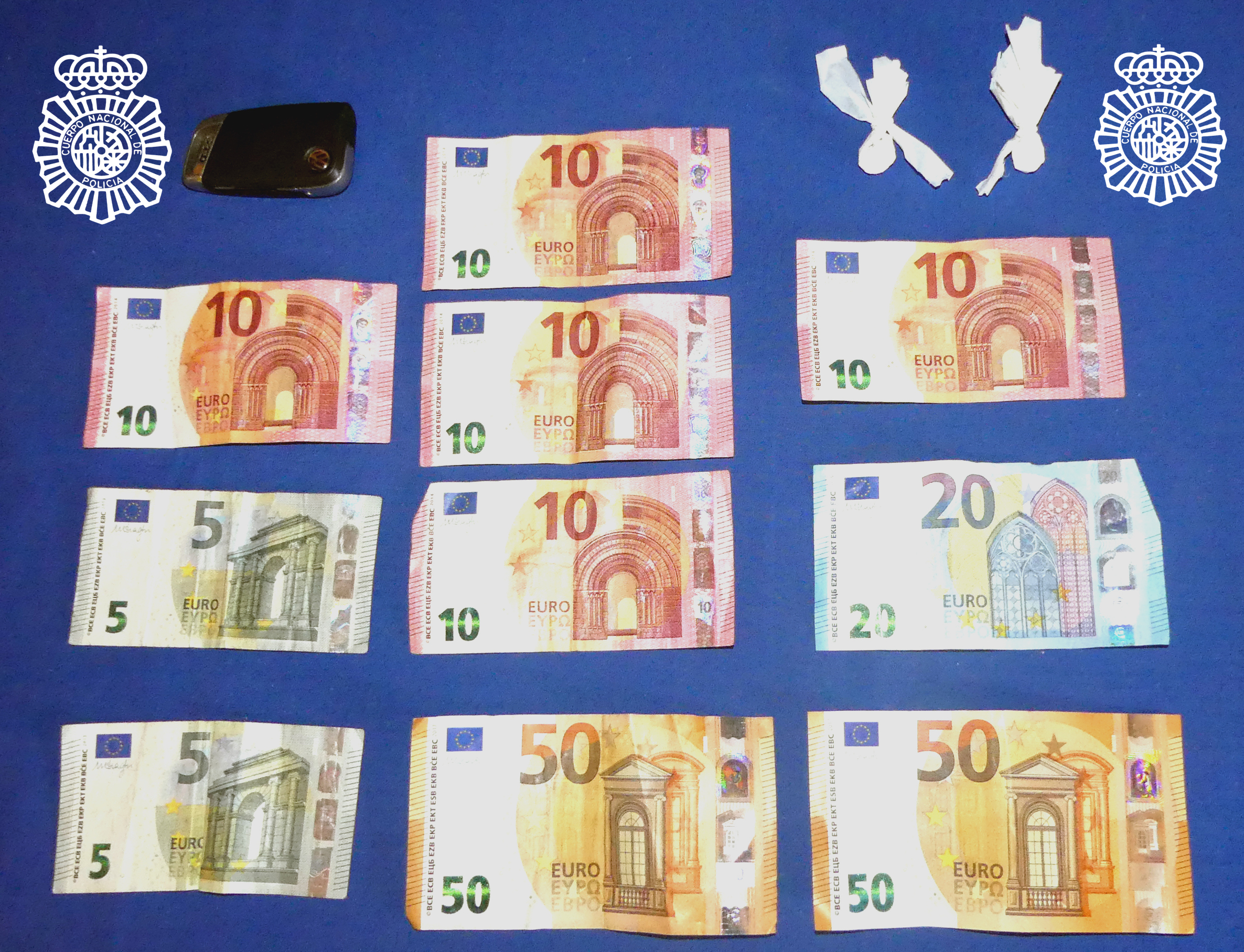 Droga y dinero incautado por la Policía Nacional en Salamanca.