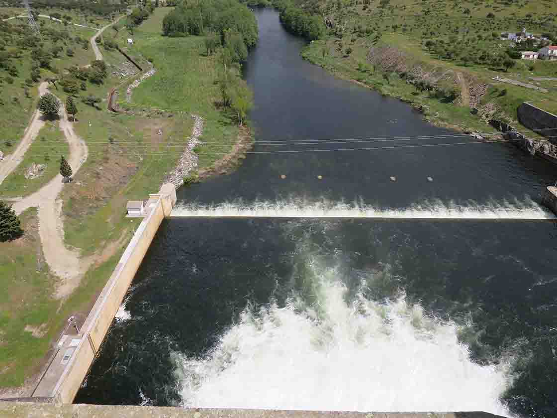 embalse pantano santa teresa abre compuertas abril 2020 (5)