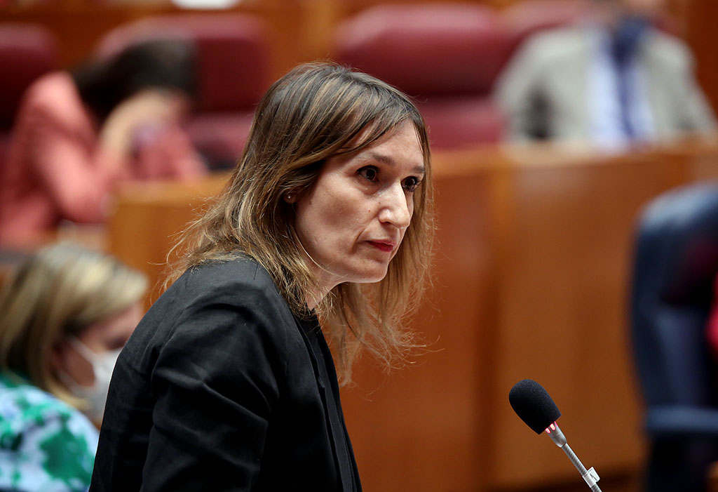 Rubén Cacho / ICAL. La consejera de Educación, Rocío Lucas, durante el Pleno en las Cortes de Castilla y León