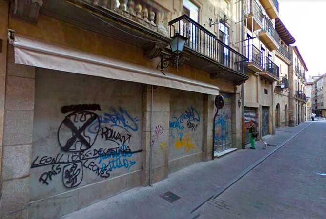 Pintadas en la calle Consuelo, Salamanca.
