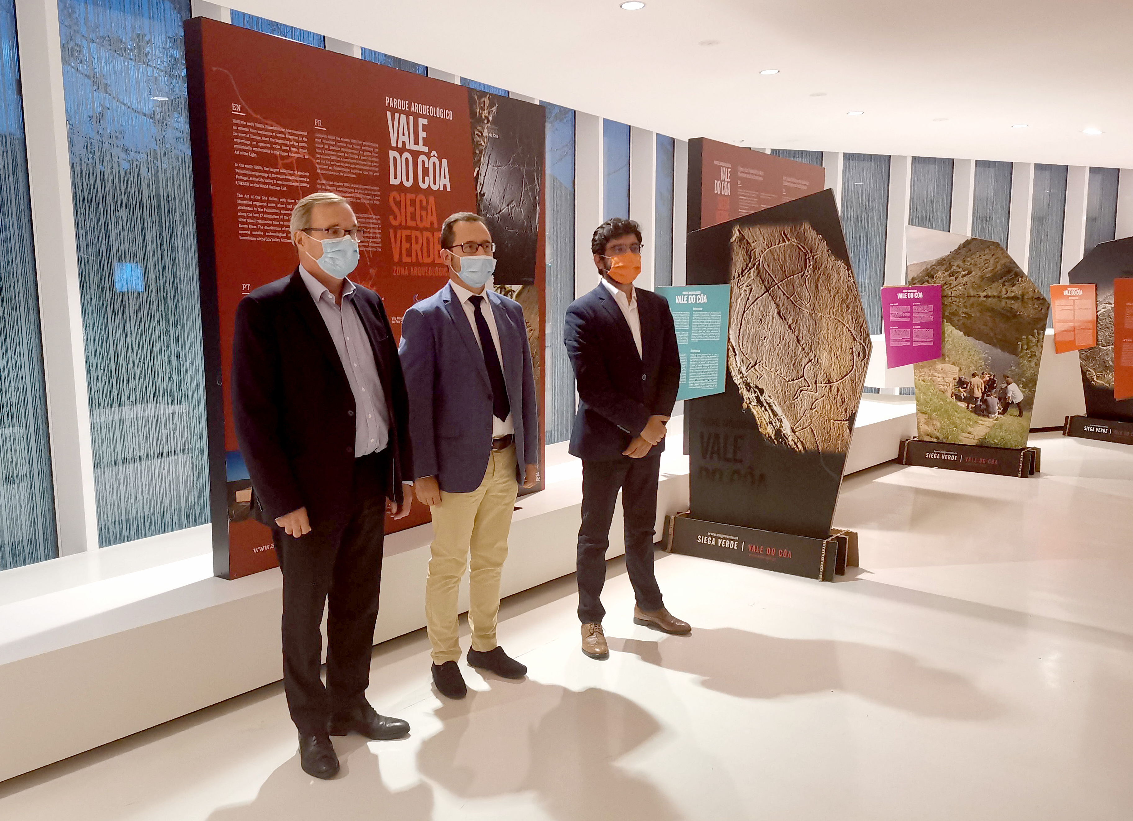 JCyL / ICAL . Exposición sobre los yacimientos de Siega Verde, en la localidad francesa Les Eyzies de Tayac, con moitvo del X aniversario de su declaración como Patrimonio de la Humanidad
