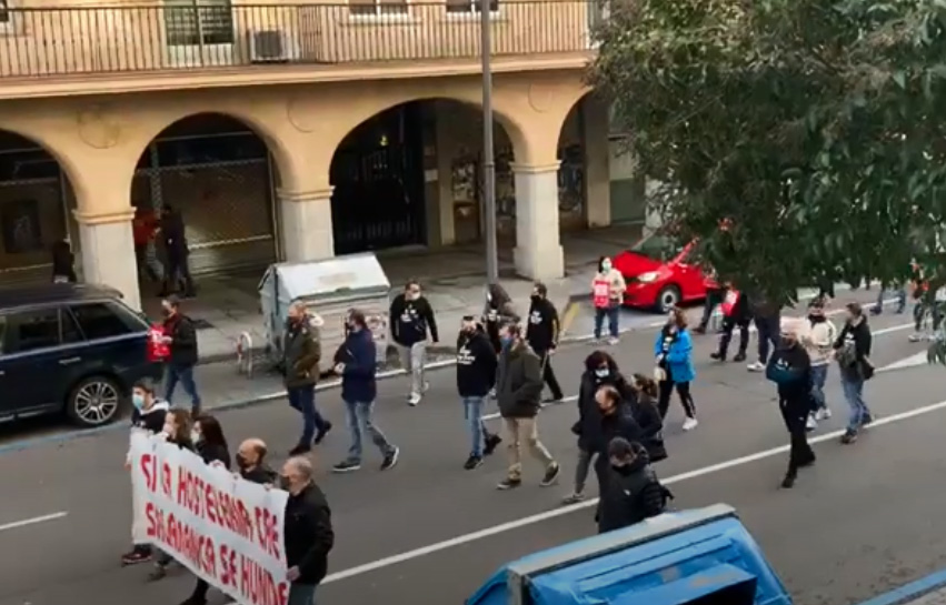 Manifestación hosteleros de Salamanca en la Gran Vía.