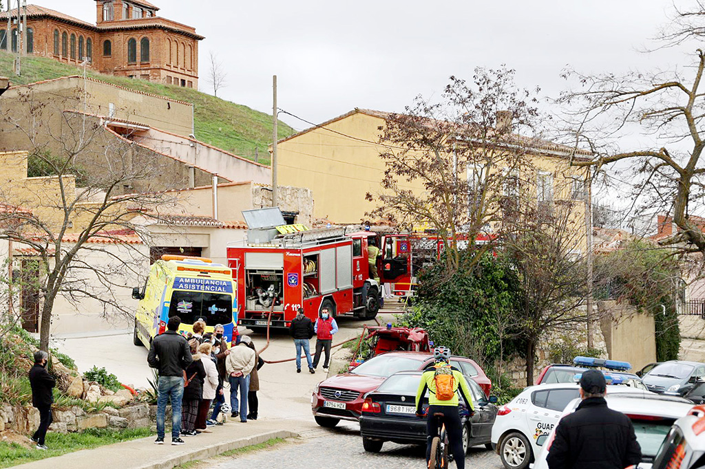 ICAL. Fallecen dos personas en el incendio de una vivienda en la calle Cuesta de la Estación de Toro (Zamora)