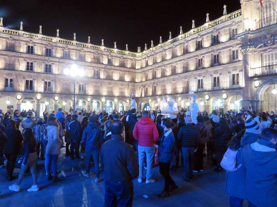 aglomeraciones 12 diciembre gente