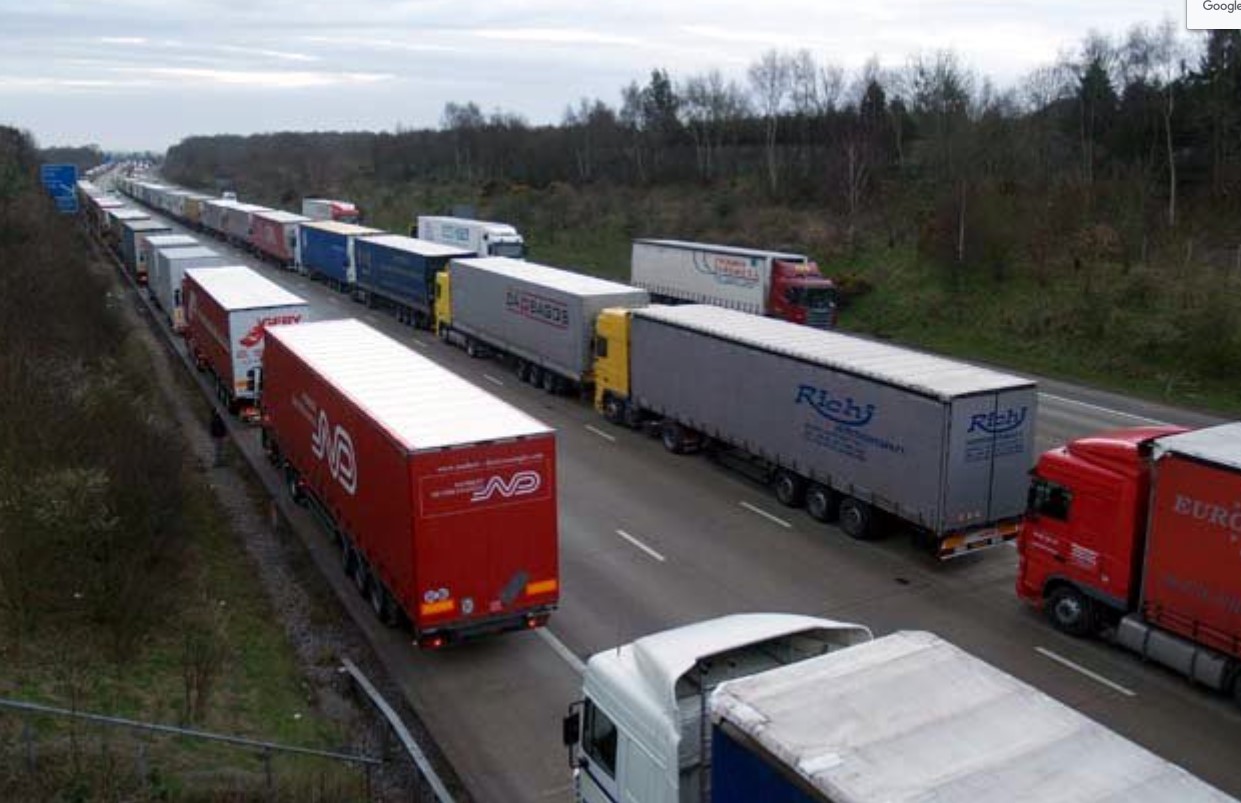 camiones varados hent cierre fronteras reino unido francia camioneros transporte brexit