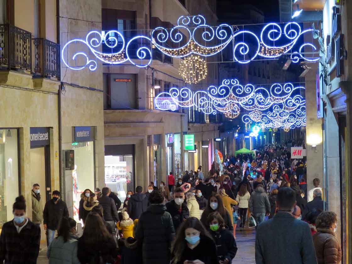 gente aglomeraciones fin semana antes navidad (5)