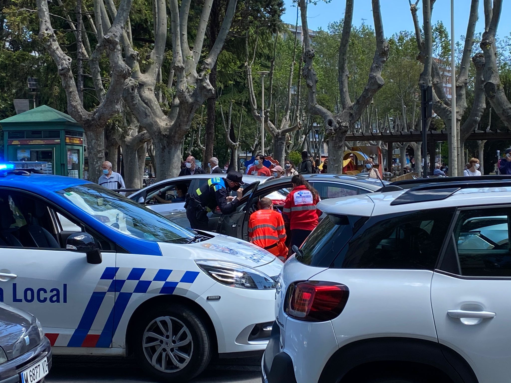 Choque en cadena en la avenida de Mirat, junto a la plaza de España.