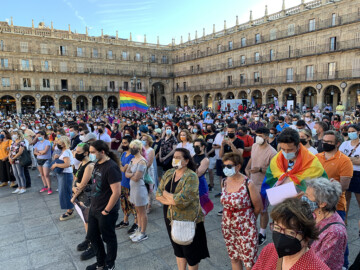 Cientos de personas mostraron su pesar por el asesinato de Samuel en Salamanca.