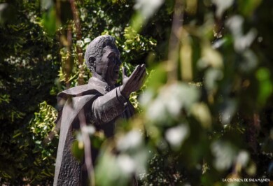 Estatua de Rafael Farina, obra de Agustín Casillas. Fotos. Almudena Iglesias Martín.