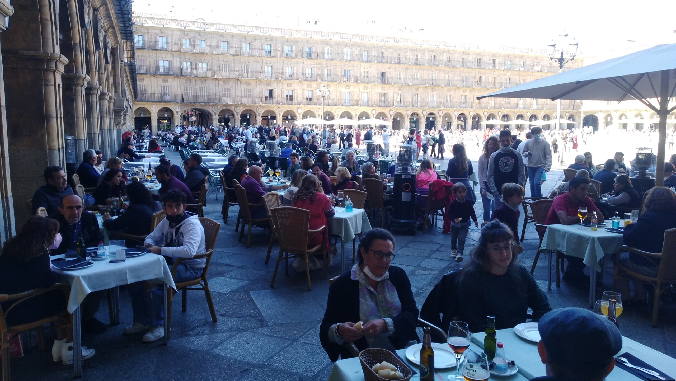 Una de las terrazas de la Plaza Mayor de Salamanca.
