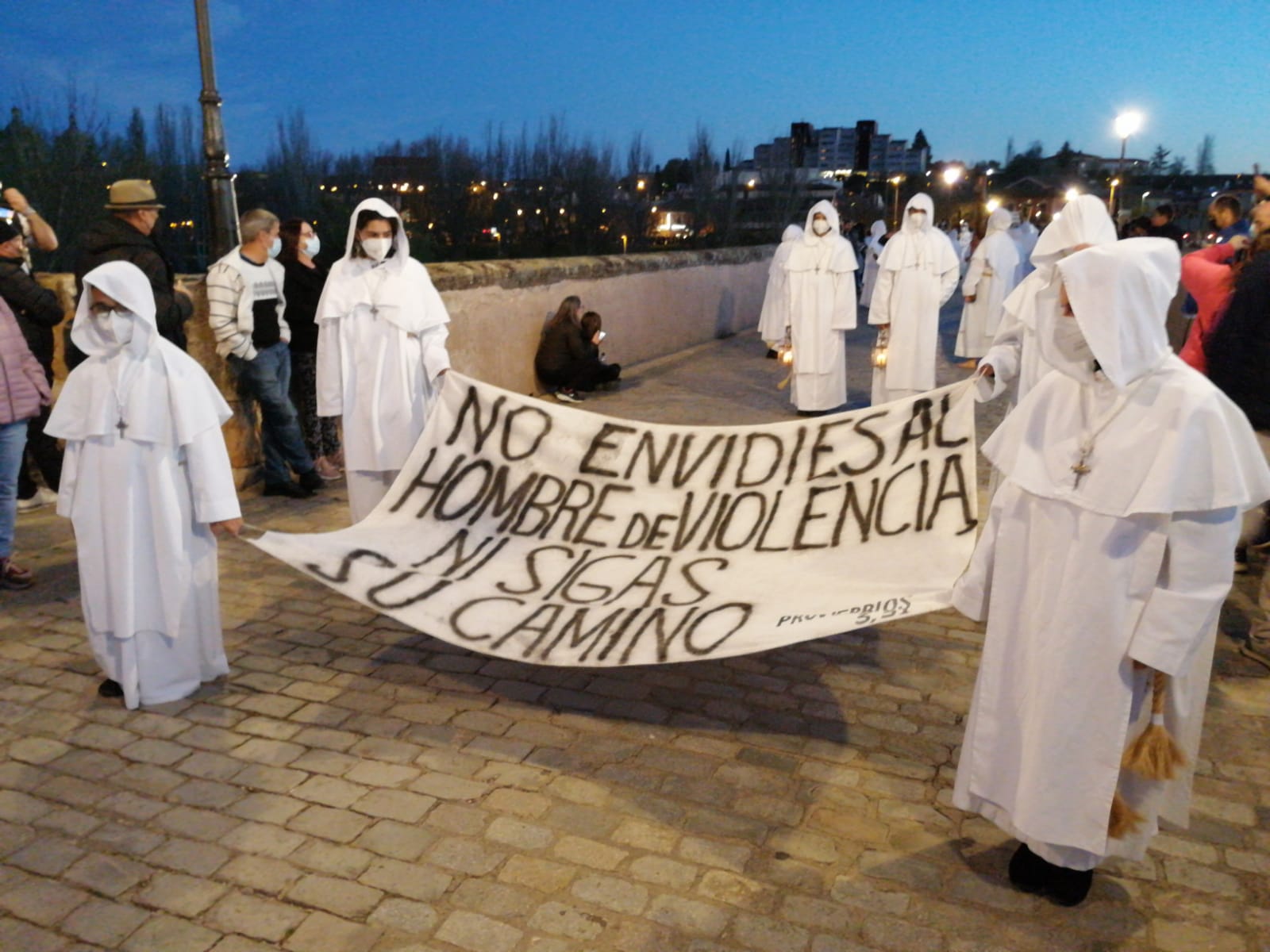 La Hermandad del Cristo del Amor y de la Paz procesionó como hace cincuenta años.