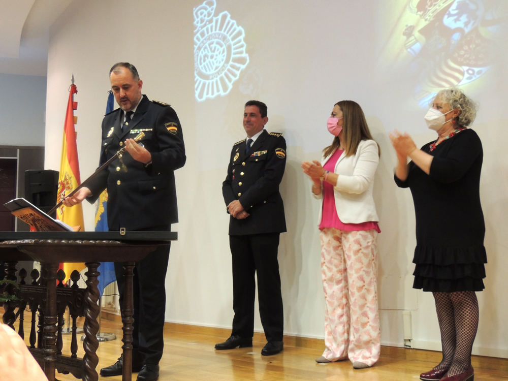 Claudio Javier Díaz, nuevo comisario de la Policía Nacional en Salamanca, toma posesión de su cargo.