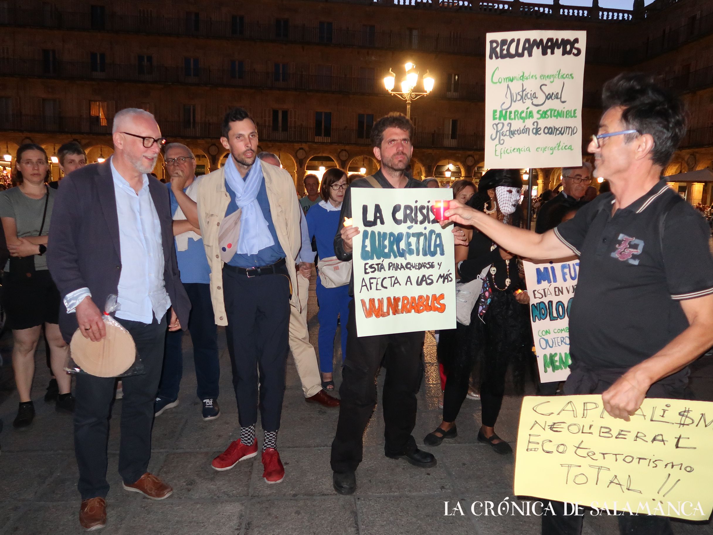 Fridays For Future organiza una marcha por la crisis climática.