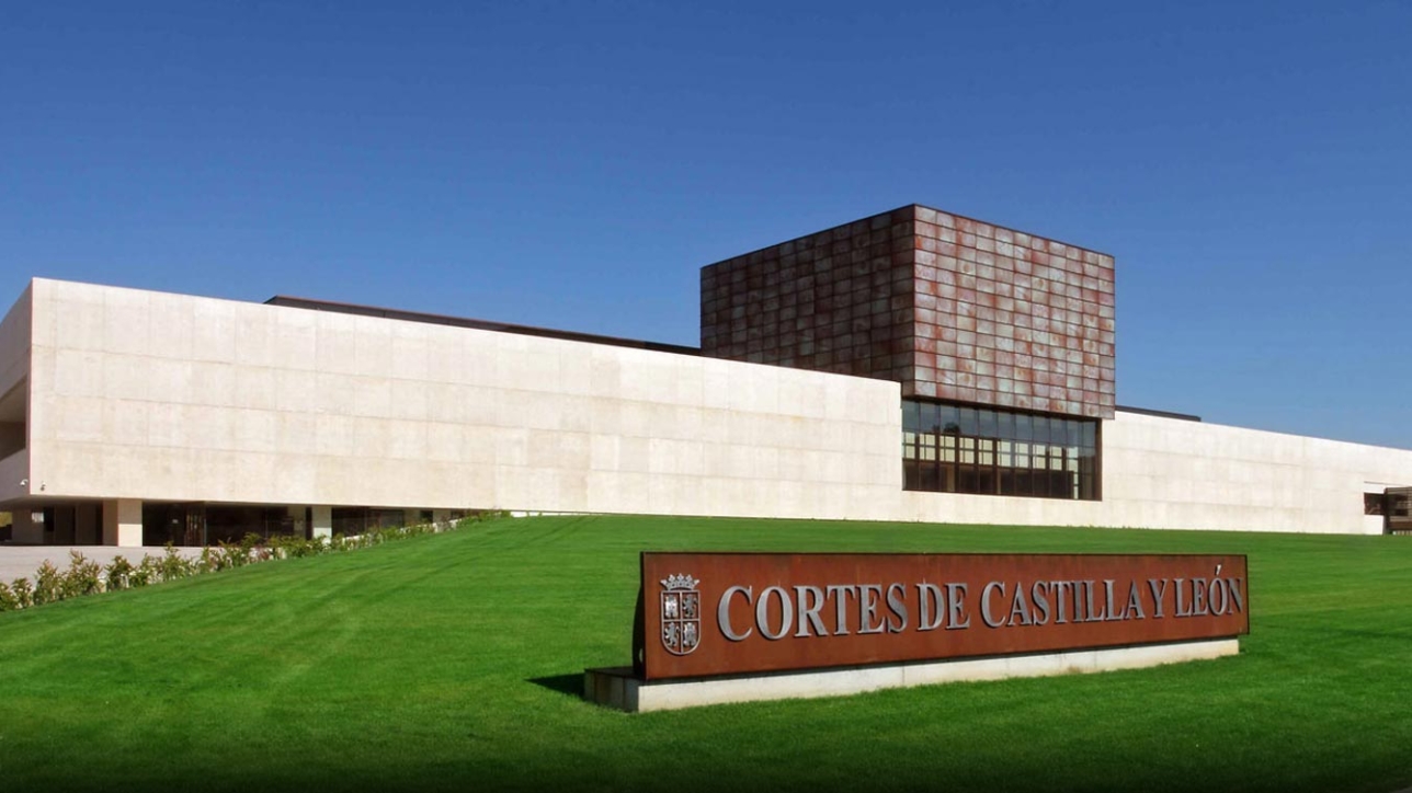 Las Cortes de Castilla y León.