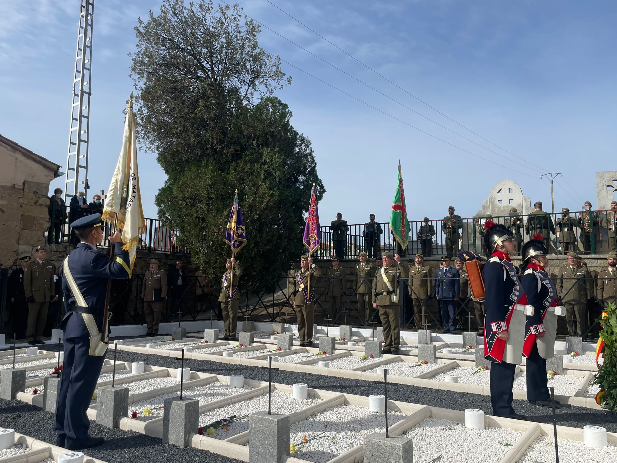 El acto organizado por el mando de Ingenieros tuvo lugar en el cementerio San Carlos Borromeo.