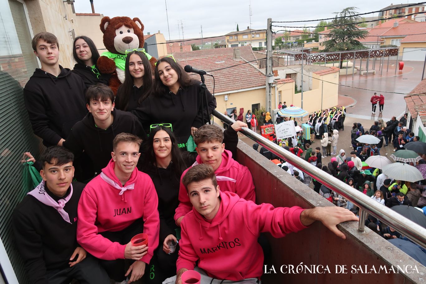 Los quintos fueron los pregoneros de las fiestas de San Marcos, en Doñinos.