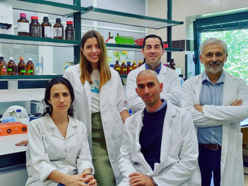 Los investigadores Rocío Roca, José David Flores Félix, Paula García, Encarna Velázquez, Raúl Rivas y José Mariano.