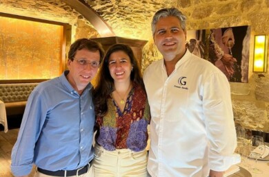 José Luis Martínez Almeida, Teresa Urquijo y Gonzalo Sendín. Fotografía. Instagram.