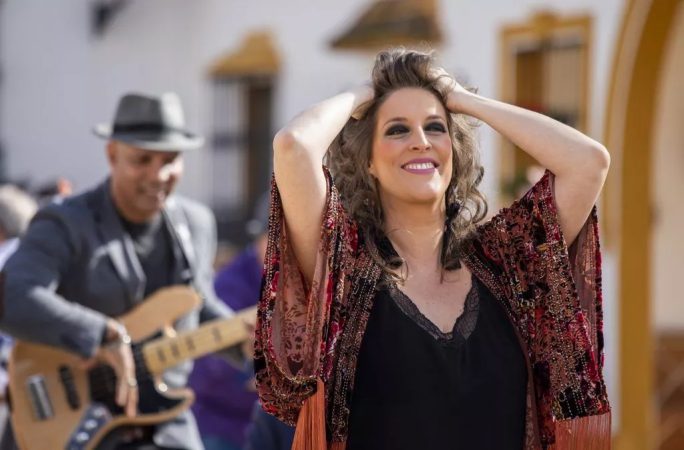 Argentina ofrece su espectáculo ‘Idilio’ en la Plaza Mayor, acompañada de Son Cubano